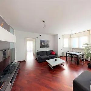 https://apartmentgarage-near-novegro-exhibition-linate.it-lombardy.com