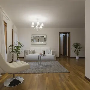  Apartment Benedetto Marcello Italien